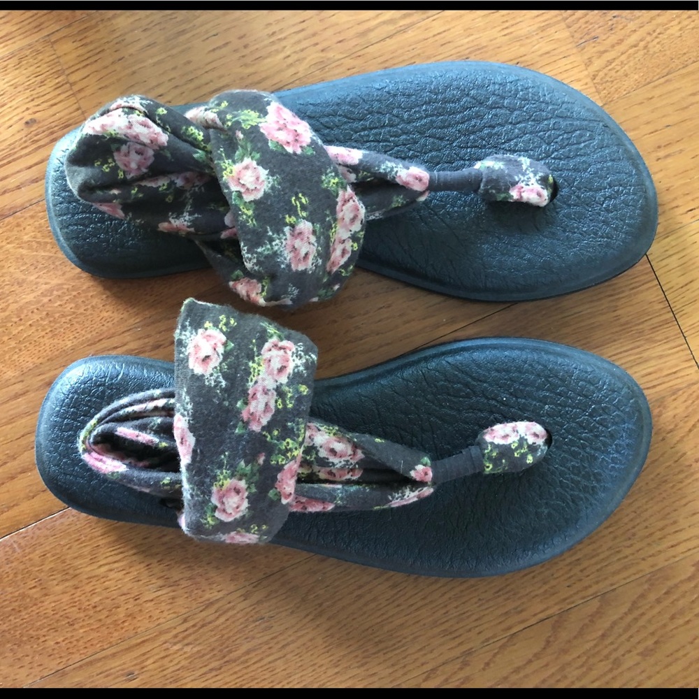 Floral sandals